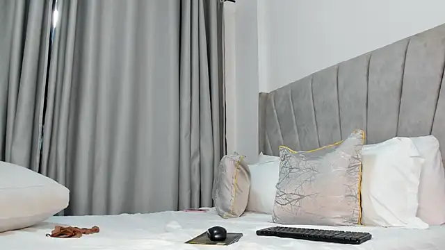 thee_sexy_goddess webcam