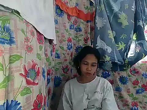PinaySkinnyGirl webcam