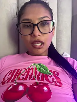 Webcam Model (daphnevans) is live