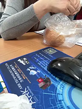 ruby2000- - Ruby2000-'s free webcam