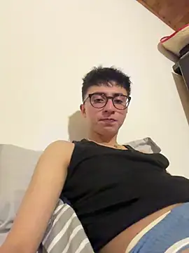 CamiRojas_boy webcam