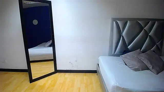 exotic_karmella webcam