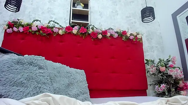 EmillyHarper_ webcam