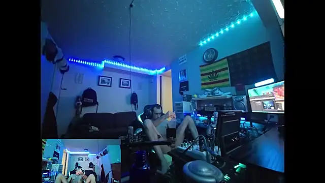 11InchesNymph420Qc webcam