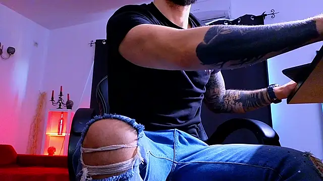 MightyAaron66 webcam