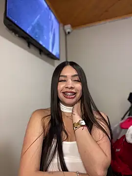 Karina16_pink webcam