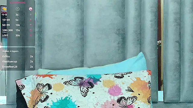 cutiecurvyForeign webcam