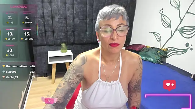 Charlotte__Gray webcam