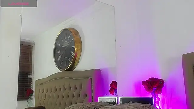 Adara_Ferrara webcam