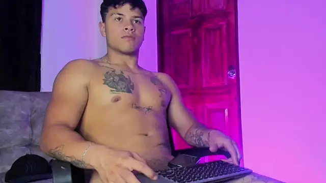 Dominic_Biker__ webcam