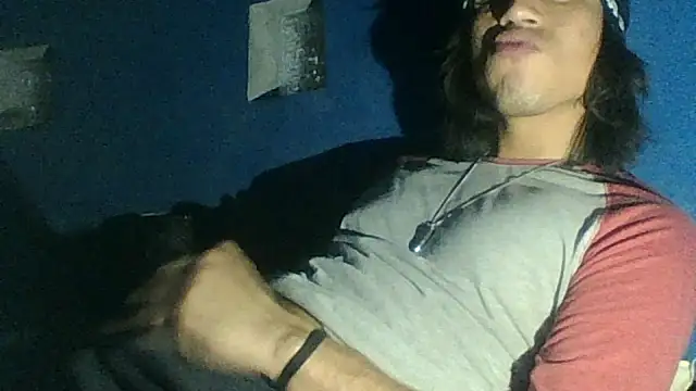 AlexAlejandro13 webcam