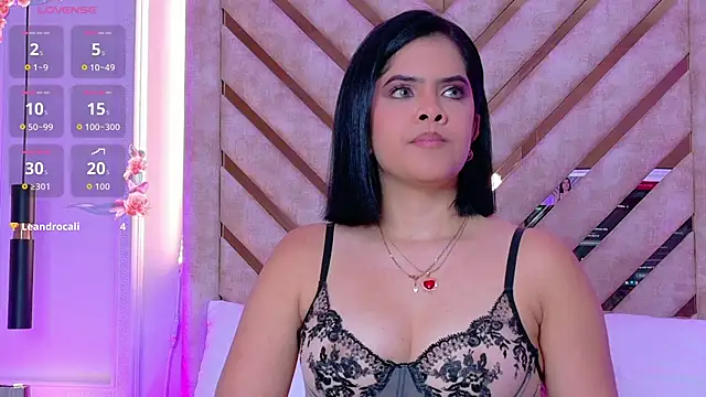 Martina-Roberts- webcam