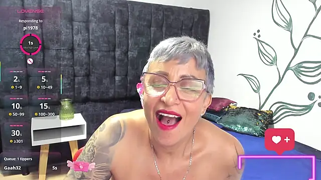 Charlotte__Gray webcam