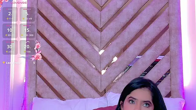 Martina-Roberts- webcam