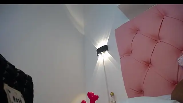 victoria_243 webcam