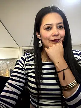 TAMARALEWISMD webcam