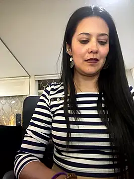 TAMARALEWISMD webcam