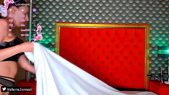 VallerieJones webcam