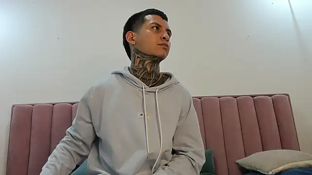 Andrew_sanders68 webcam