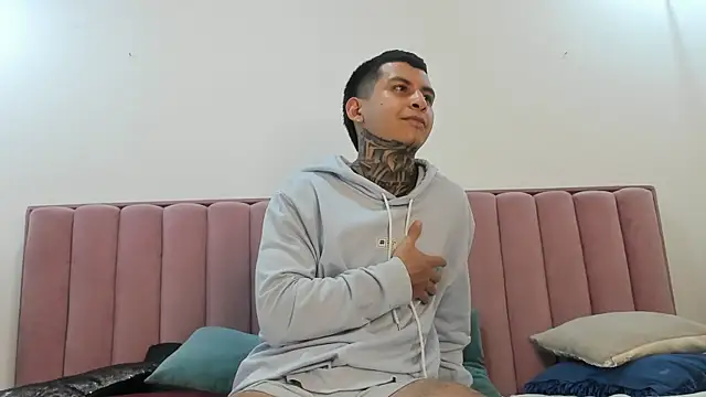 Andrew_sanders68 webcam