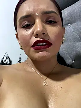 Webcam Model (Melanyprada)  is live.Free join now!