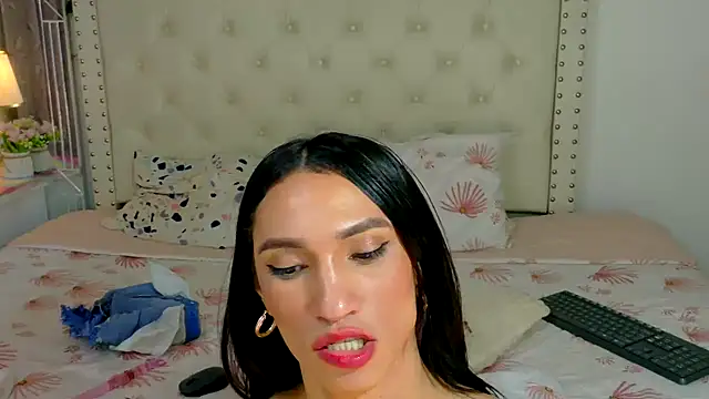 Ariana_girlhots webcam