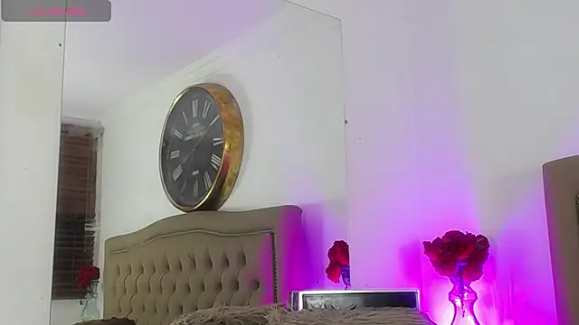 Adara_Ferrara webcam