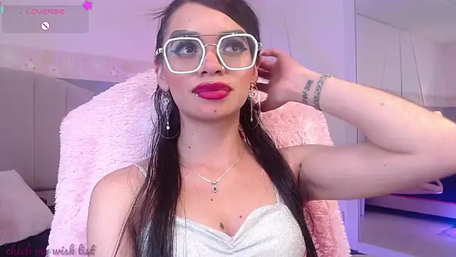 Emerald_gh webcam