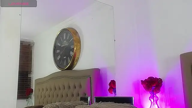 Adara_Ferrara webcam