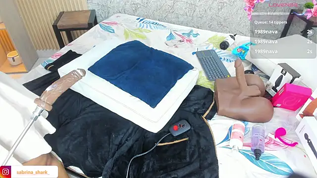 sabrina_shark_ webcam