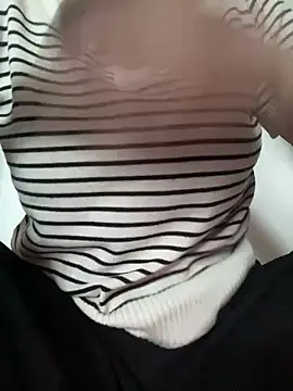 Milk_Mom99 webcam