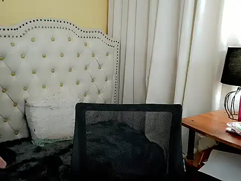 queen_lucinda webcam