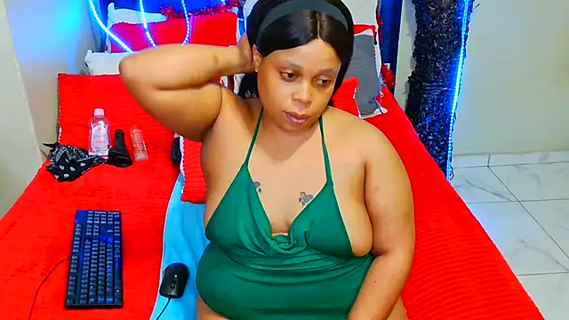 THESHORTQUEEN webcam