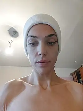 SheTheDeeevil webcam