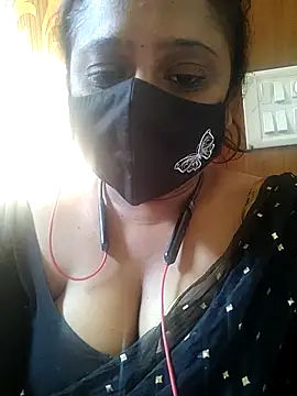 Webcam Model (sexynayan23)  is live.Free join now!