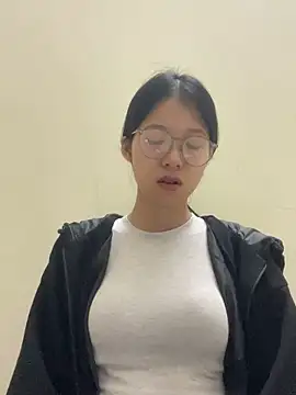 Webcam Model (meomeo2k6)  is live.Free join now!