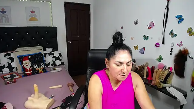 mature_bigboobs10 webcam