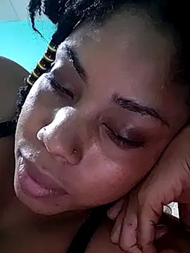 HONEYSWEETS_LIVE webcam