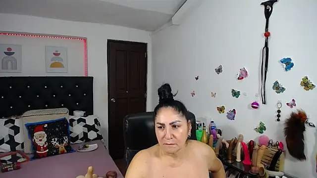 mature_bigboobs10 webcam