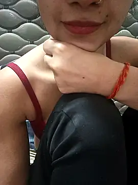 Webcam Model (C-u-t-e-Sh-a-r-ma_Ji) is live