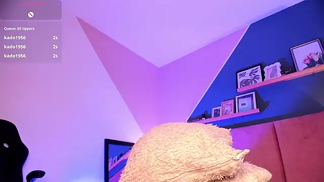 Gigi_Strawberry webcam