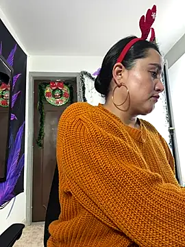 Webcam Model (Rouse69_) is live