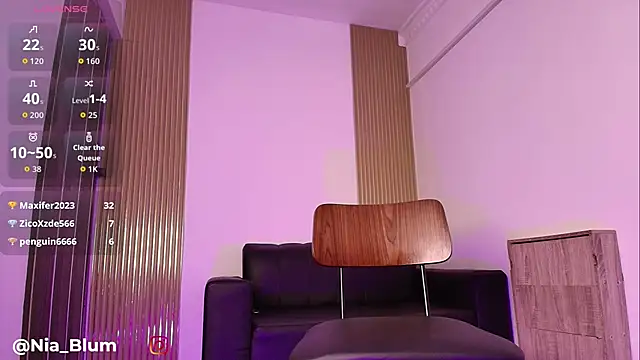 Nia_Blum webcam