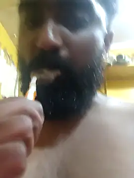 LargishSexiness webcam