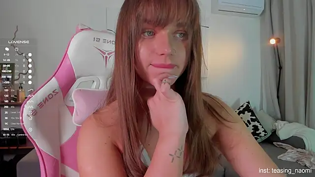 aesthetics__tease webcam