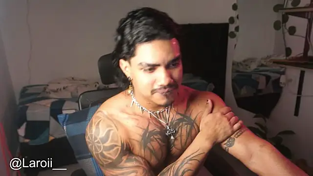 Young_laroi webcam