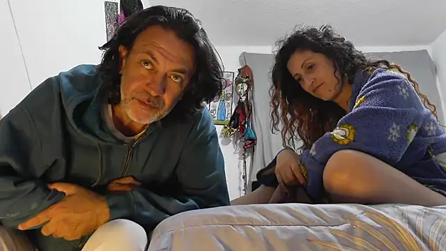 jeans_and_emma webcam