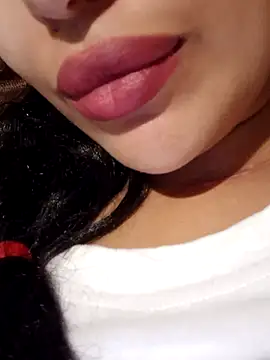 Sexlove1xo webcam