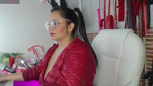 _adahara_queen webcam