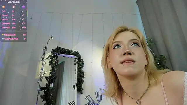 PrettyLadies_ webcam